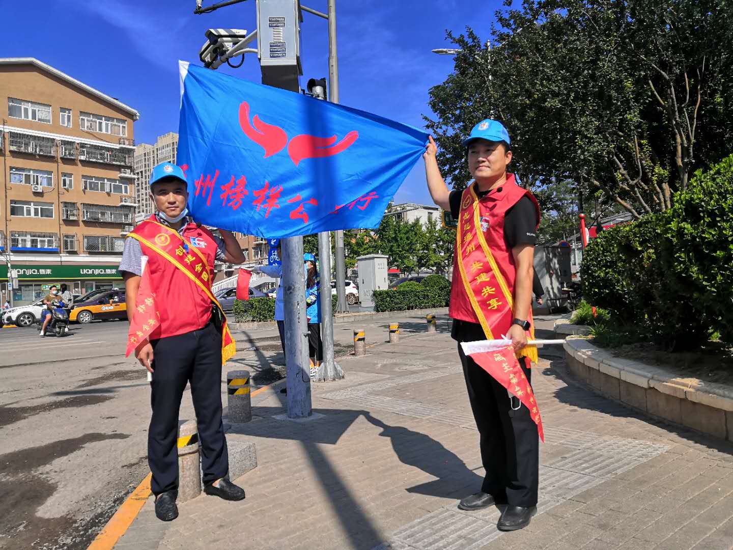 <strong>黄色网站老太太性生活日屄</strong>